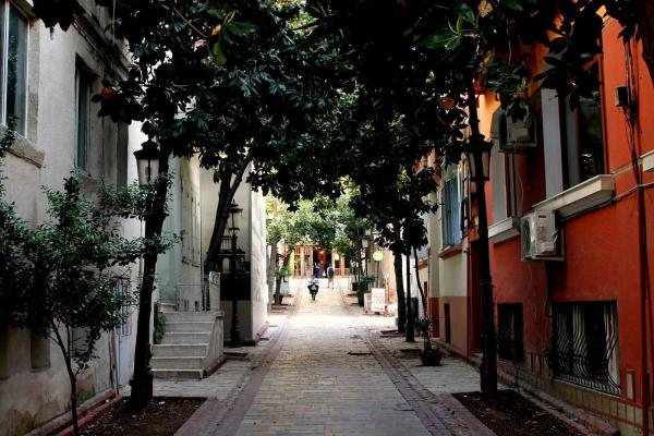Beyond the Ruins: A Local's Guide to Izmir's Hidden Gems