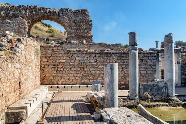 Unearthing Grandeur: Your Essential Guide to Visiting Ancient Ephesus